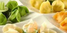 彩色饺子怎么包，是用什么染的色？